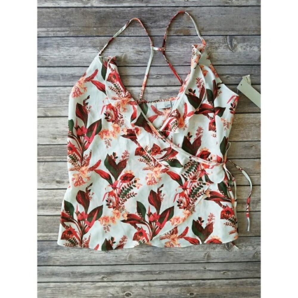 14th & Union Floral Wrap Tank New size Medium